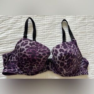 EUC Torrid Womens Purple Leopard Print Back Smoothing Bra Size 40B